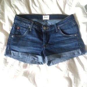 Hudson women’s cuffed jean shorts size 24